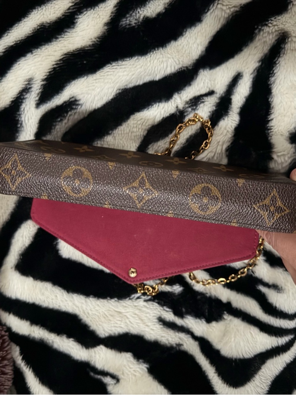 Louis Vuitton Brown Monogram Crossbody Wallet with Gold Chain - Picture 4 of 8